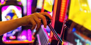 Cảnh quan dưới nước với nhiều loại cá trong tựa game bắn cá ao88